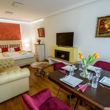 Ultracentral Luxury Apartment Cluj-Napoca Esterno foto